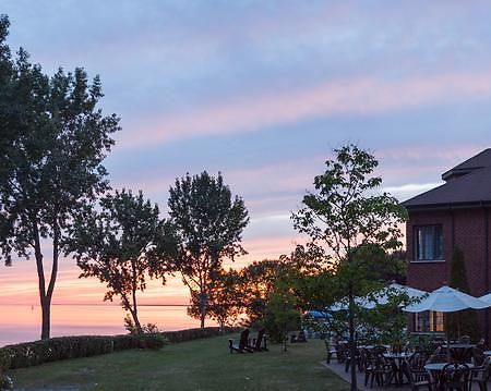 L'Auberge Du Lac St-Pierre Trois-Rivieres Exterior photo